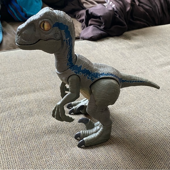 Dinosaur Action Figures with Sound Effects Kid Toy - Picture 3 of 7